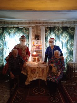 Новогодняя акция «Дед Мороз приходит в дом» в Лысогорском КЦСОН