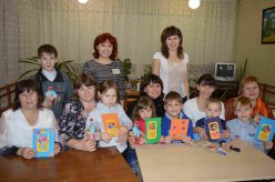 В ГАУ СО ЦСЗН Лысогорского района прошел ряд праздничных мероприятий, посвященных Дню матери.
