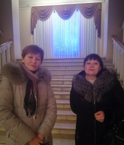 Получатели социальных услуг ГАУ СО КЦСОН Лысогорского района посетили Саратовский академический театр оперы и балета