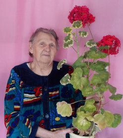 Получатели услуг ГАУ СО ЦСЗН Лысогорского района активно участвуют в акции «Бабушкина герань»