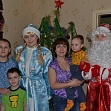 Многодетная семья принимает поздравления от специалистов